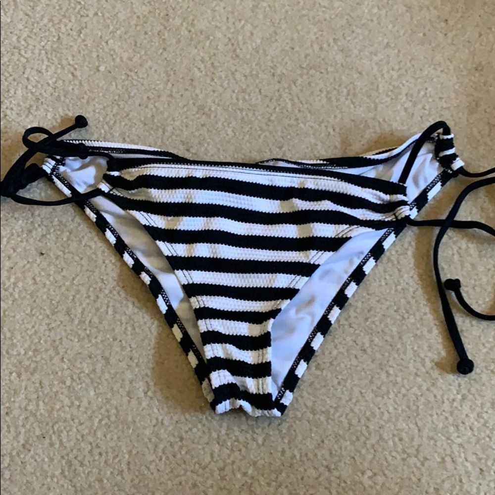 Bikini bottoms